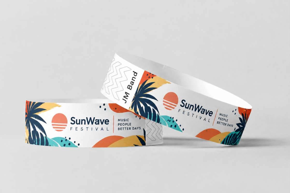 Dos pulseras de papel con estampado de festival al atardecer a todo color