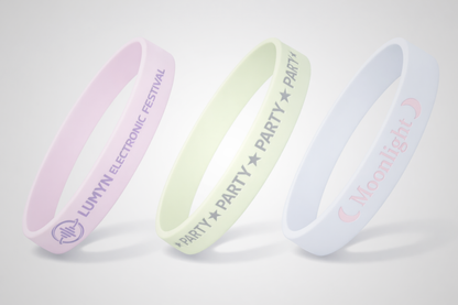 Pulseras de silicona que brillan en la oscuridad con estampado de JM Band®.