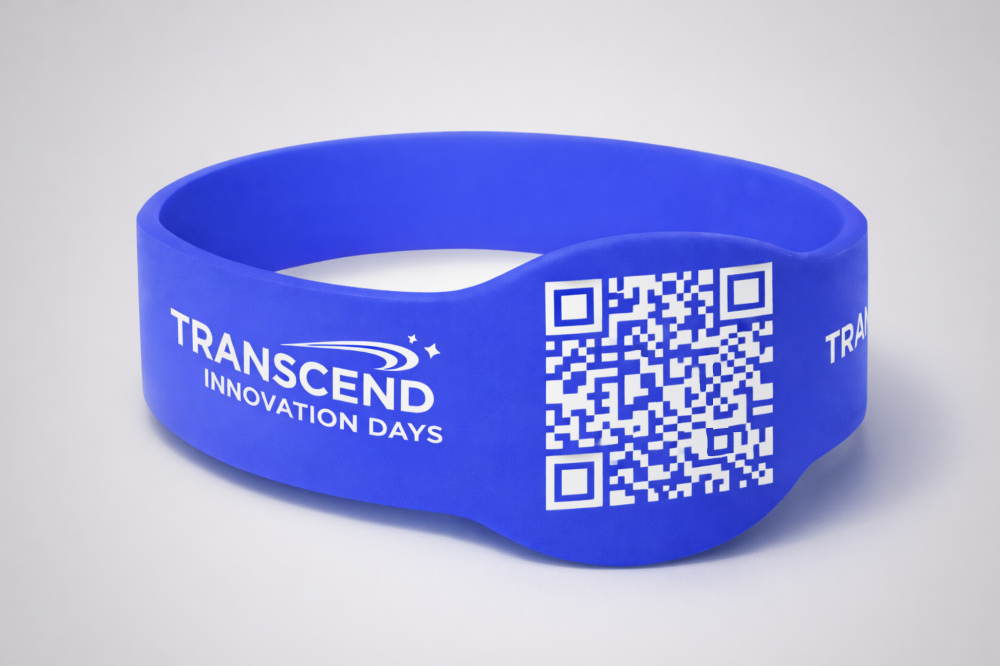 Una foto de polseres de silicona amb codi QR de JM Band®. Compra polseres de silicona de 18 mm aquí.