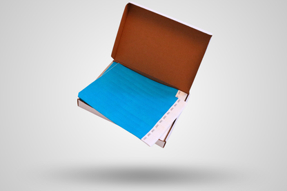 Una foto de la caixa de 1000 polseres de paper - Material llis de JM Band®. Compreu polseres de paper en blau aquí.
