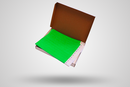 Una foto de la caixa de 1000 polseres de paper - Material llis de JM Band®. Compra polseres de paper verdes aquí.
